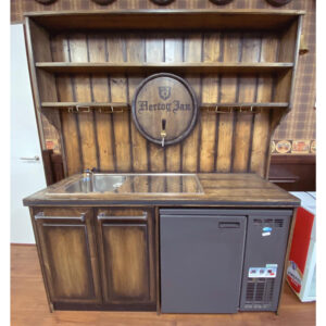 Robuuste wandbar met tapinstallatie