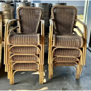 Occasion - Tuinstoelen 8 stuks €200,- excl. btw per